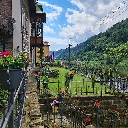 Labsky Dvur Pansiyon Hřensko